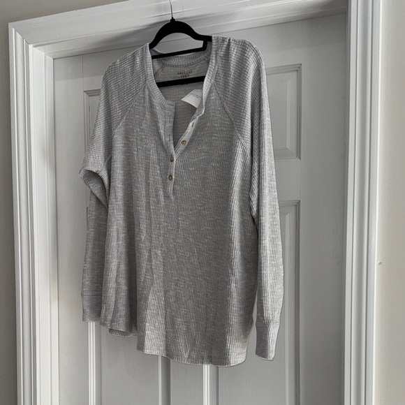 NWT American Eagle Cozy & Super Soft Gray Long Sleeve Women's Top - Picture 3 of 8